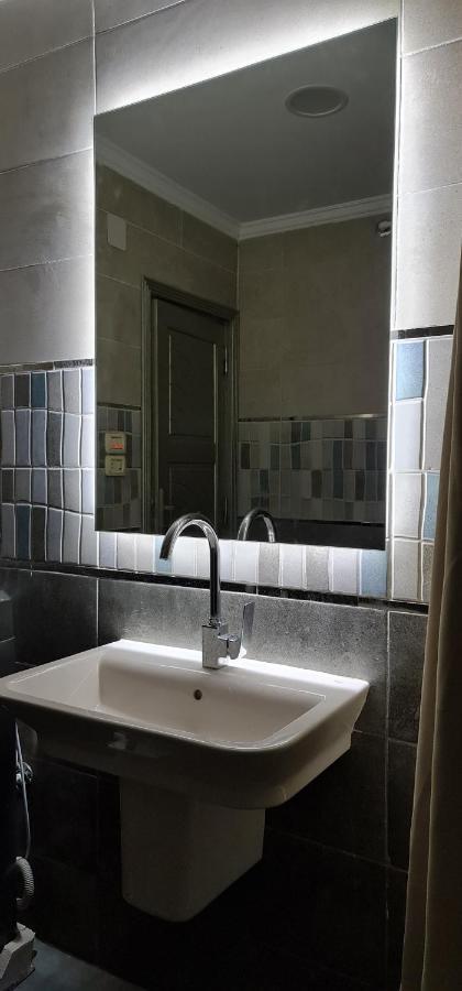 Comfy 2-Bedrooms Apartment In Cairo 44-2 Extérieur photo