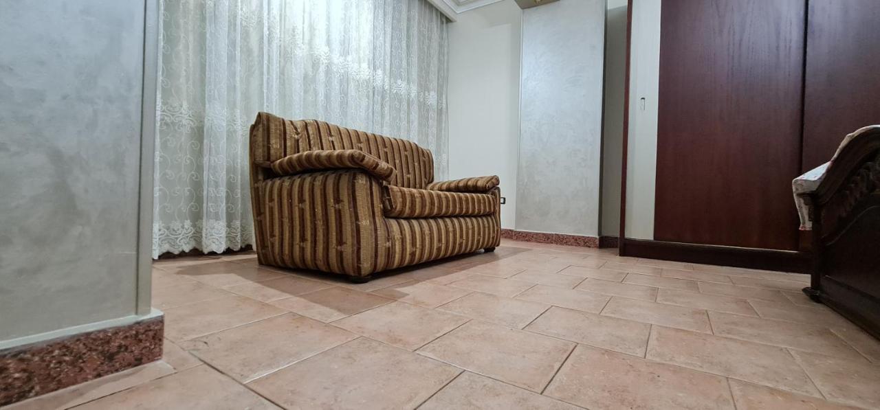 Comfy 2-Bedrooms Apartment In Cairo 44-2 Extérieur photo